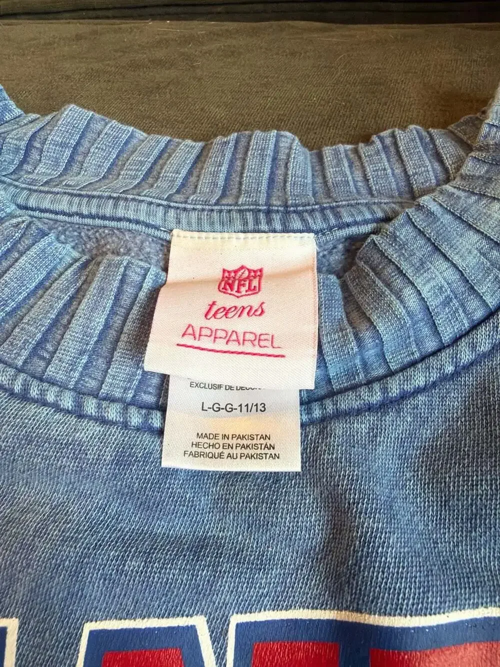 NFL Team Apparel New York Giants Girls Teens Acid Wash Sweatshirt Size L (11/13)